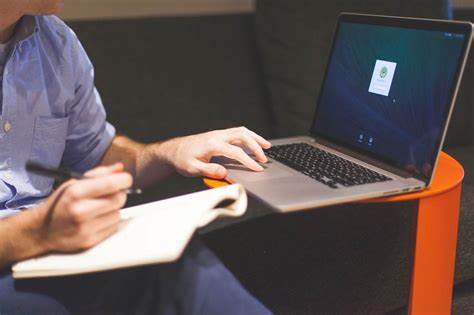 مشاريع اون لاين غير تقليدية وغير منتشرة 2025 3 مشاريع اون لاين غير تقليديةس